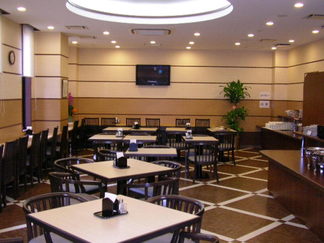 Hotel Route-Inn Oita Ekimae Екстер'єр фото